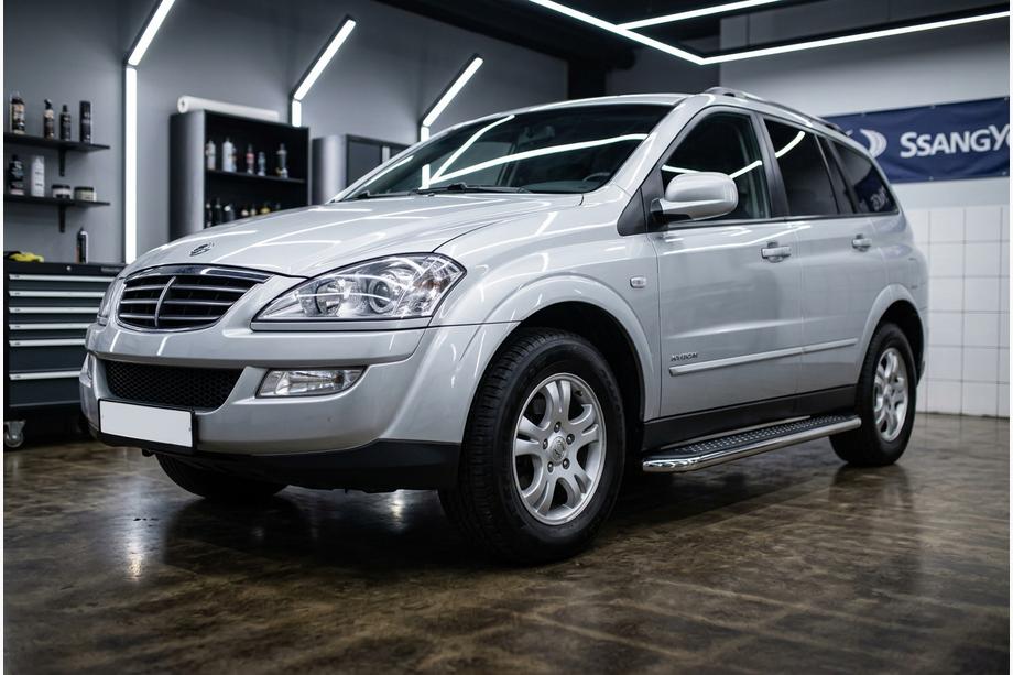 SsangYong Kyron 2005-2014 гг. Боковые Подножки Maydos V2 (2 шт., Алюминий и Нержавейка) Image