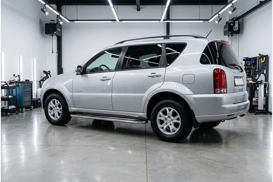 SsangYong Rexton I 2001-2017 гг. Боковые Подножки Maydos V2 (2 шт., Алюминий и Нержавейка) Image