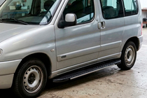 Peugeot Partner 1996-2008 гг. Боковые пороги Bosphorus Grey (2 шт., алюминий) фото 1