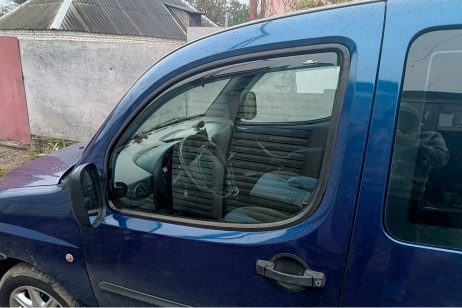 Fiat Doblo I 2005-2010 гг. Ветровики вставные (2 шт, HIC) Image