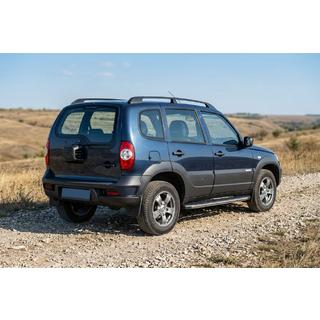Боковые Подножки BlackLine (2 шт., Алюминий) Chevrolet Niva 1998-2020 гг. фото 1
