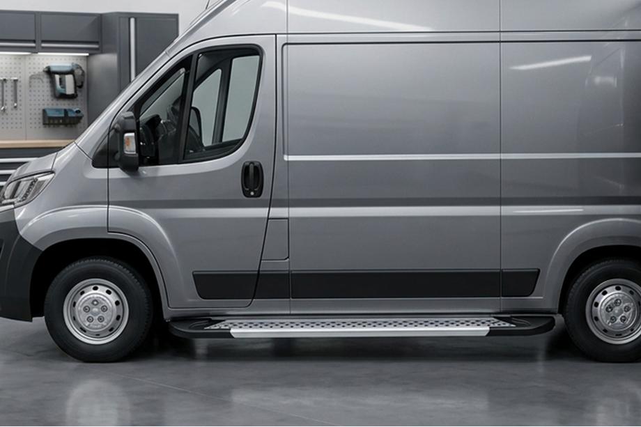 Fiat Ducato 2006-2025 гг. Боковые Подножки New Vision Grey (2 шт., Алюминий) Image