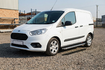 Ford Courier 2014-2023 гг. Боковые Подножки BlackLine (2 шт., Алюминий) фото 1