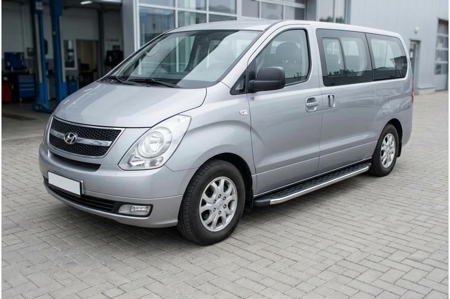 Hyundai H300, H1, Starex 2008-2020 гг. Боковые пороги BlackLine (2 шт., алюминий) Image