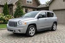 Jeep Compass 2006-2016 гг. Боковые Подножки Tayga Black (2 шт., Алюминий) фото 1