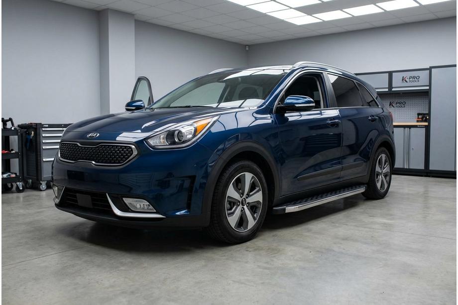 Kia Niro 2016–2021 гг. Боковые Подножки BlackLine (2 шт., Алюминий) Image