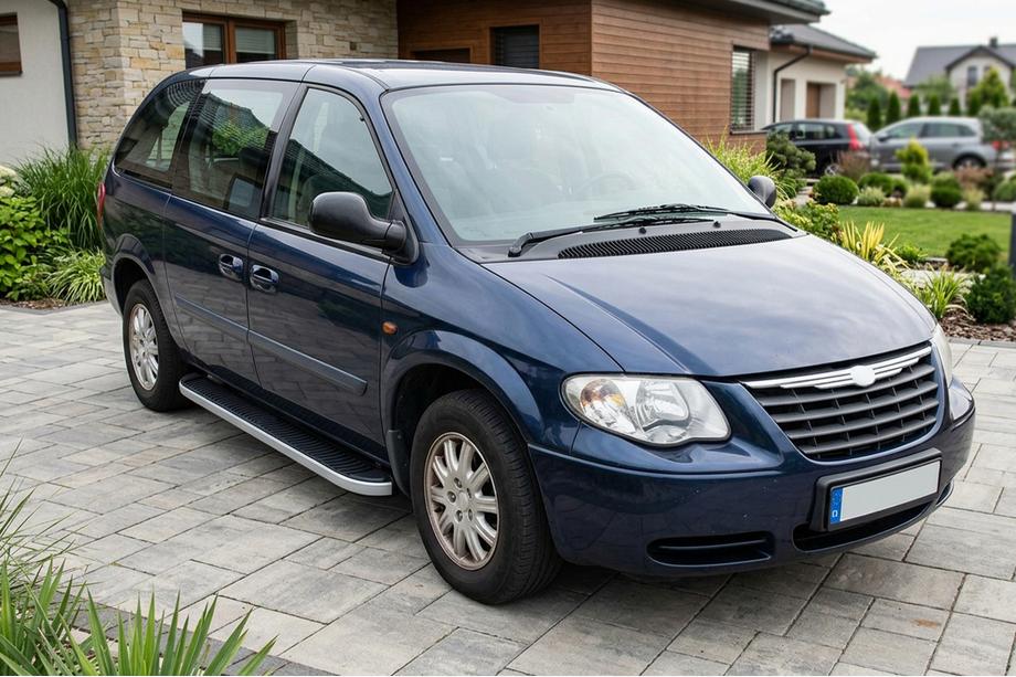 Chrysler Voyager 2001-2007 гг. Боковые Подножки Tayga Grey (2 шт., Алюминий) Image