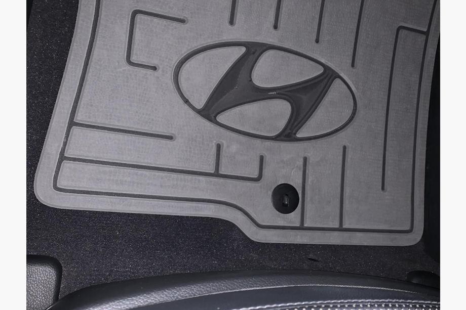Hyundai Клипса для ковриков Hyundai Фото 14