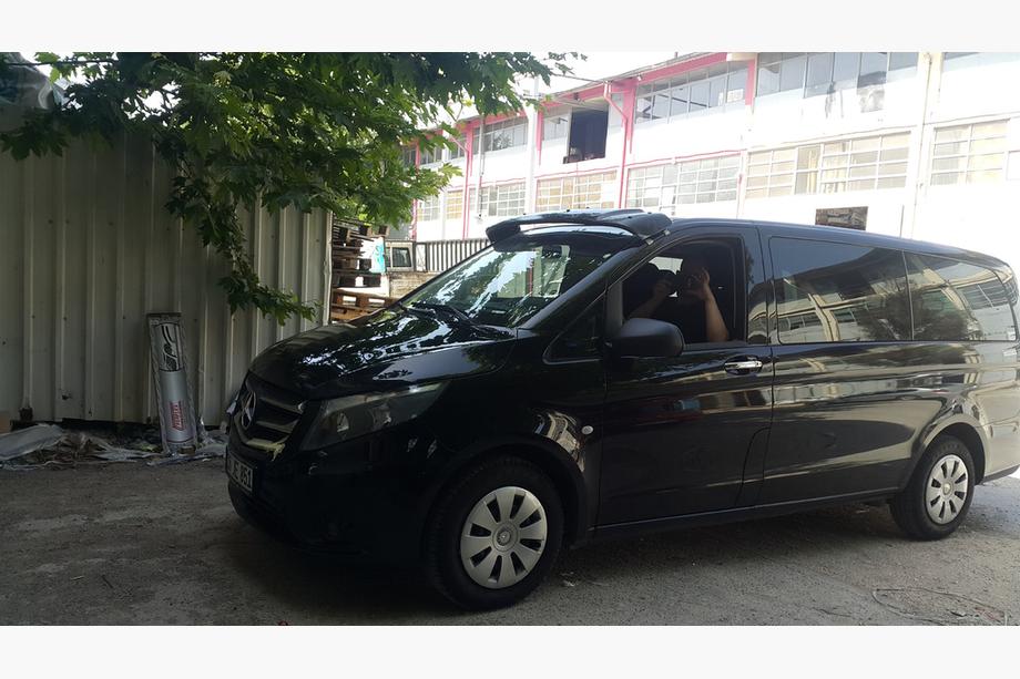 Mercedes Vito/V-class W447 2014- гг. Козырек на лобовое стекло (черный глянец, 5мм) Фото 3