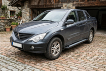 SsangYong Action 2005-2018 гг. Боковые пороги New Vision Black (2 шт., алюминий) фото 1