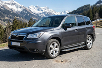 Subaru Forester 2013-2018 гг. Боковые Подножки BlackLine (2 шт., Алюминий) фото 1
