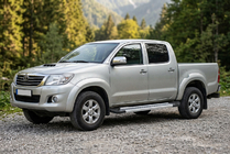 Toyota Hilux 2006-2015 гг. Боковые Подножки New Vision Grey (2 шт., Алюминий) фото 1