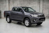 Toyota Hilux 2015- гг. Боковые Подножки Tayga Black (2 шт., Алюминий) фото 1