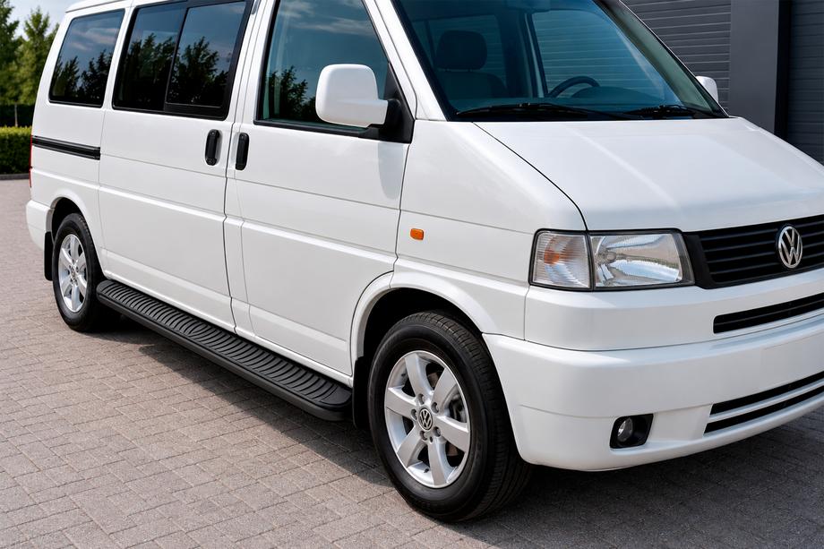 Volkswagen T4 Caravelle/Multivan 1990–2003 гг. Боковые Подножки Tayga Black (2 шт., Алюминий) Image