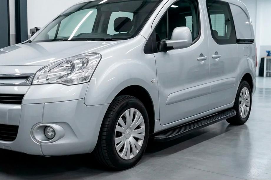 Peugeot Partner Tepee 2008-2018 гг. Боковые Подножки Tayga Black (2 шт., Алюминий) Image