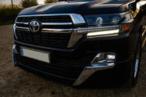 Toyota Land Cruiser 200 2007-2021 гг. Комплект обвесов 2016-2021 (Executive 2021) Черный фото 12