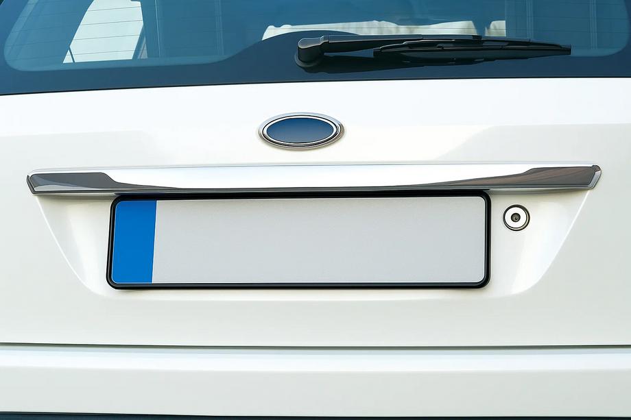 Ford Fiesta 2002-2008 гг. Хромированная накладка над номером (нержавейка) OmsaLine - Итальянская Нержавейка Фото 4