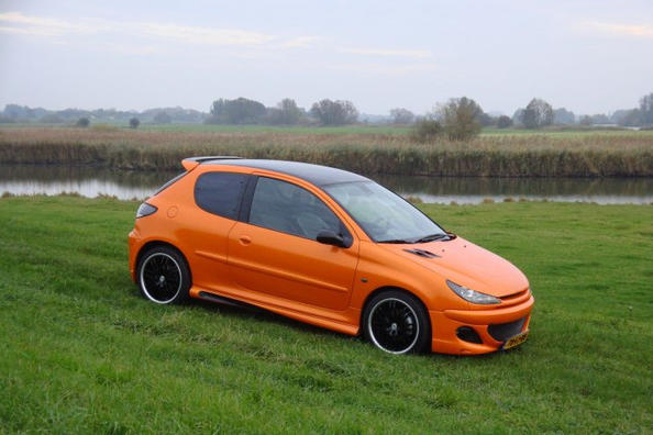 Тюнингуем Peugeot 206