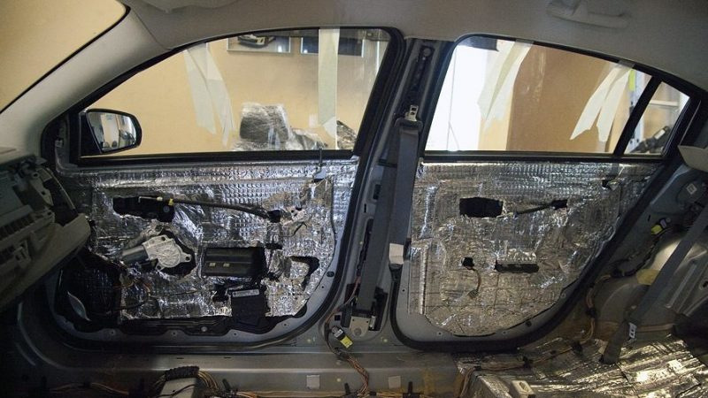 Как сэкономить на шумоизоляции автомобиля