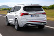 Обновленная версия кроссовера Hyundai Santa Fe уже в продаже фото 3