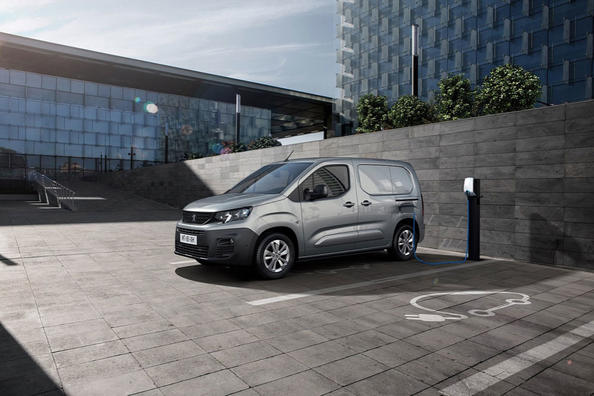 Peugeot Partner получил электрическую модификацию