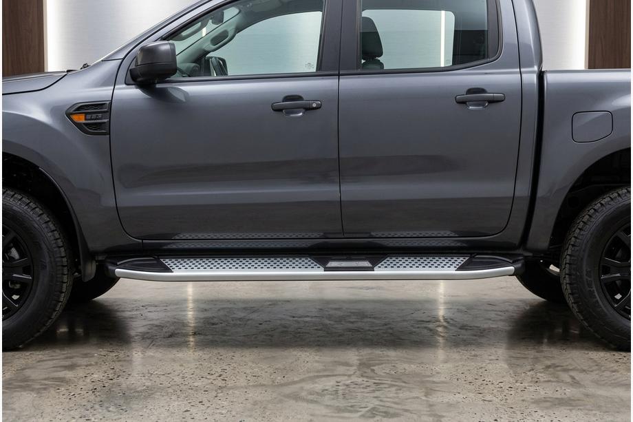 Ford Ranger 2007-2011 гг. Боковые Подножки Mevsim Grey (2 шт., Алюминий) Image