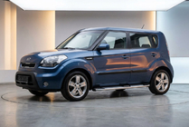 Kia Soul I 2008-2013 гг. Боковые Подножки Mevsim Grey (2 шт., Алюминий) фото 1