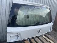Toyota Land Cruiser 200 2007-2021 гг. Верхняя крышка багажника 2016+ белая (Б/У, оригинал) фото 3