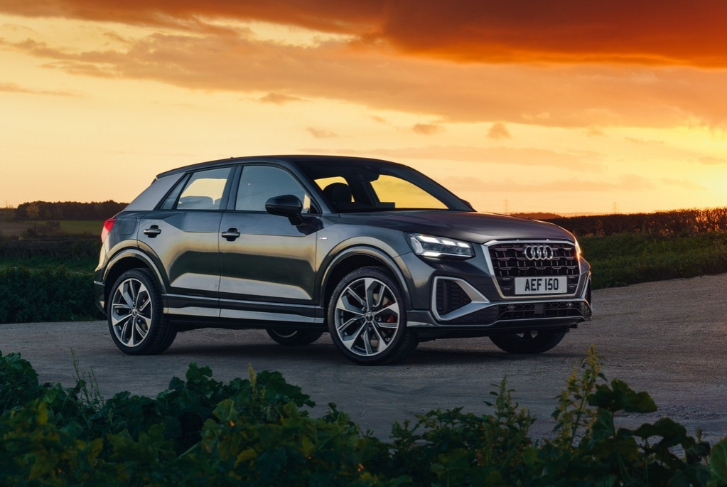 Обновленный компактный кроссовер Audi Q2 первого поколения
