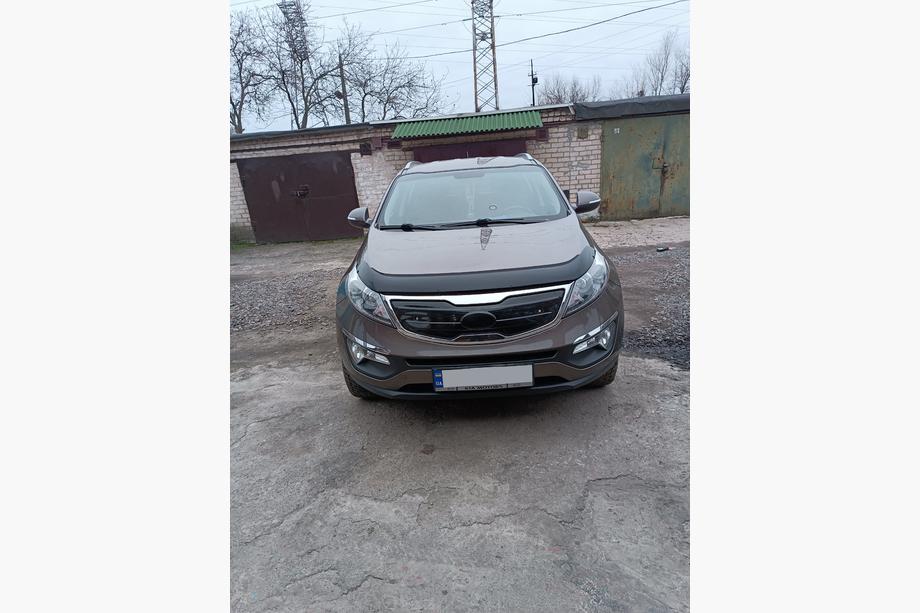 Kia Sportage 2010-2015 гг. Зимняя решетка (верхняя) глянцевый Фото 2