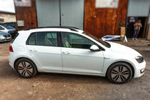 Volkswagen Golf 7/E-Golf 2012-2020 гг. Рейлинги OmsaLine Solid (2 шт, черные) фото 6
