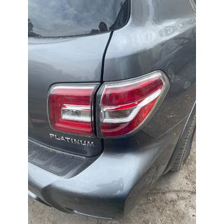 Задние LED фонари (Оригинал, б/у, 2019 год) Nissan Armada 2016-2024 гг. фото 3