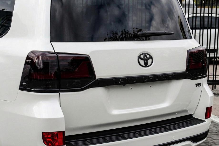 Toyota Land Cruiser 200 2007-2021 гг. Задние Фонари 2016-2021 (Sequential Black) Image