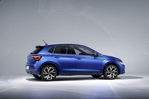 Обновленный пятидверный хэтчбек Volkswagen Polo фото 3