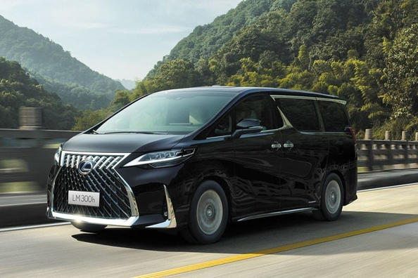 Обзор премиального минивэна Lexus LM