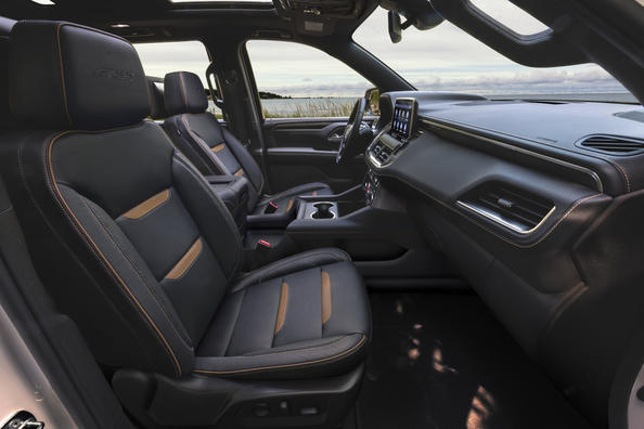 Обзор большого восьмиместного внедорожника GMC Yukon фото 7
