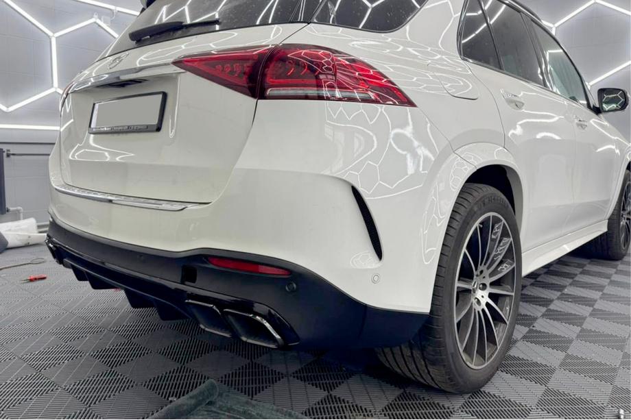 Mercedes GLE W167 2018- гг. Задний диффузор с насадками выхлопа GLE63 Black (2018-2026) Image