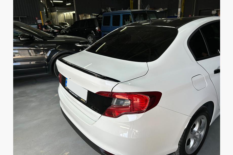 Fiat Tipo 2016- гг. Спойлер LIP (Sunplex, черный) (119,1см *5,5см) Image
