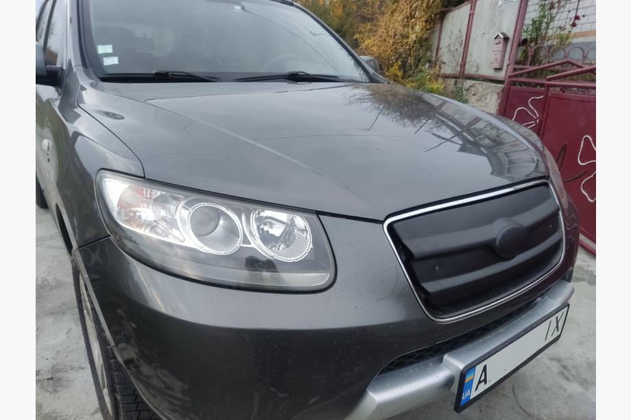 Hyundai Santa Fe 2 2006-2012 гг. Зимняя решетка 2005-2010 (верхняя) Матовый Фото 3
