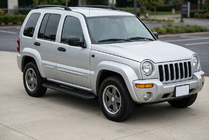 Jeep Cherokee/Liberty 2002-2007 гг. Боковые Подножки Tayga Black (2 шт., Алюминий) фото 1