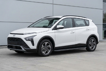 Hyundai Bayon 2021- гг. Боковые Подножки Bosphore Black (2 шт., Алюминий) фото 1