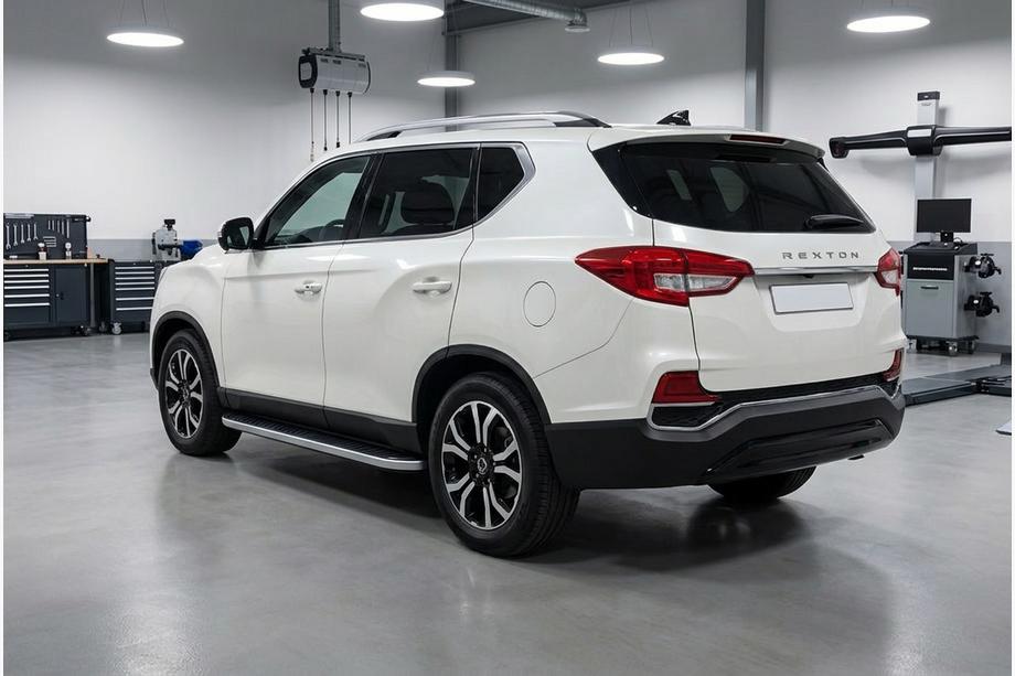 SsangYong Rexton II 2017- гг. Боковые Подножки Tayga Grey (2 шт., Алюминий) Image