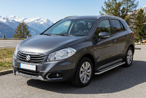 Suzuki SX4 S-Cross 2013-2016 гг. Боковые Подножки Maydos V2 (2 шт., Алюминий и Нержавейка) фото 1