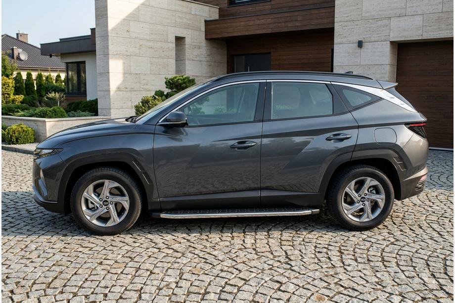 Hyundai Tucson NX4 2021- гг. Боковые Подножки BlackLine (2 шт., Алюминий) Фото 1