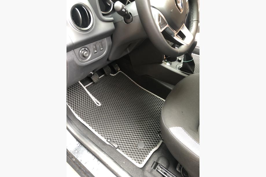 Renault Sandero 2013-2022 гг. Коврики EVA (черные) Image
