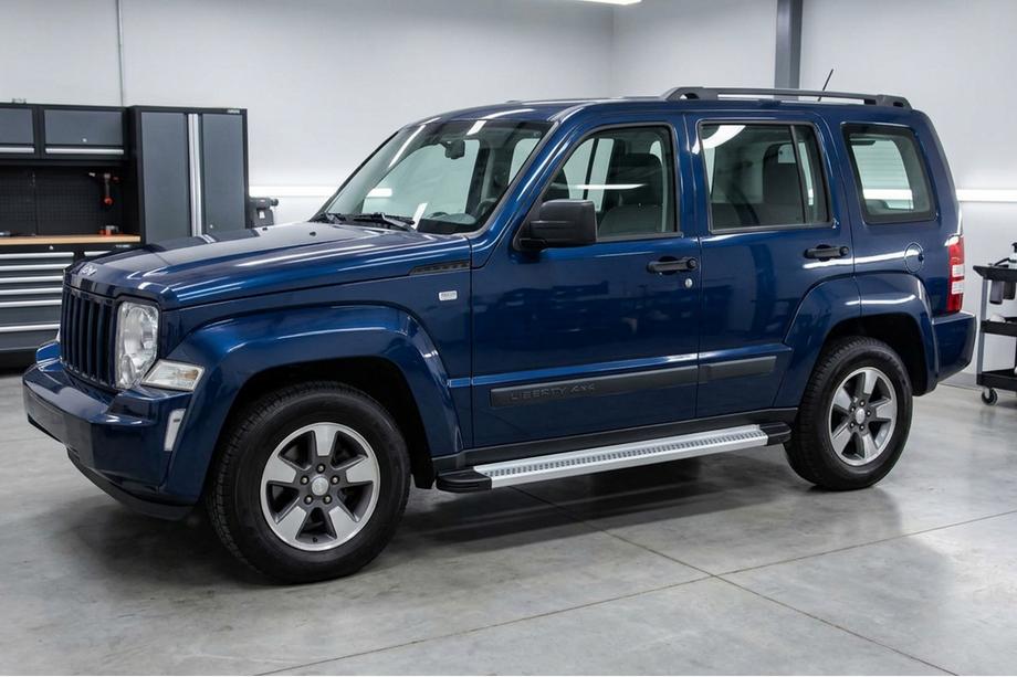 Jeep Cherokee/Liberty 2007-2013 гг. Боковые Подножки Maya V2 (2 шт., Алюминий) Image