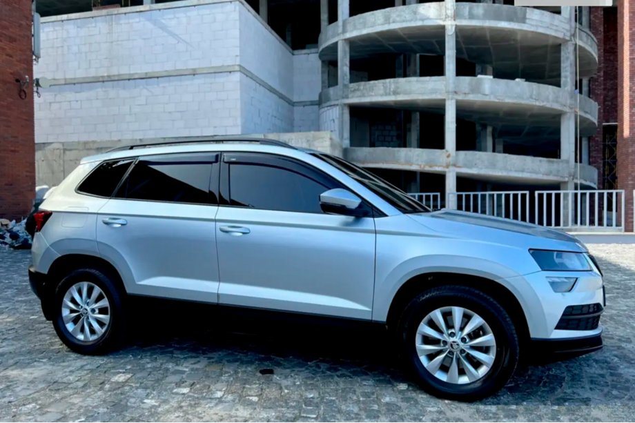 Skoda Karoq 2018- гг. Ветровики на окна (4 шт, HIC) Image