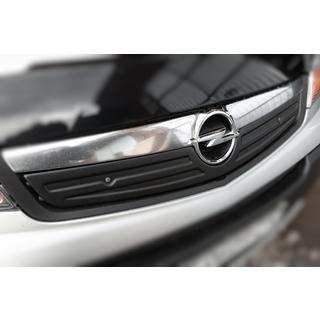 Зимняя накладка на решетку радиатора 2007-2015 (V2, верхняя) Opel Vivaro 2001–2015 гг. фото 2