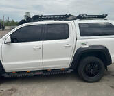 Volkswagen Amarok 2010-2022 гг. Боковые пороги Dakar V2 с LED (2 шт, металл) фото 6