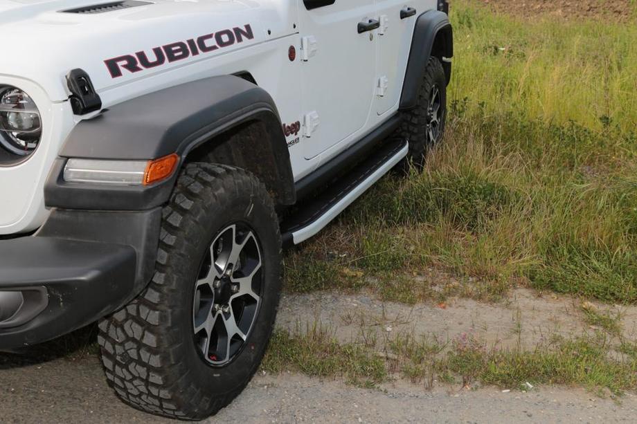 Jeep Wrangler 2018- гг. Боковые Подножки Fullmond (2 шт., Алюминий) Image